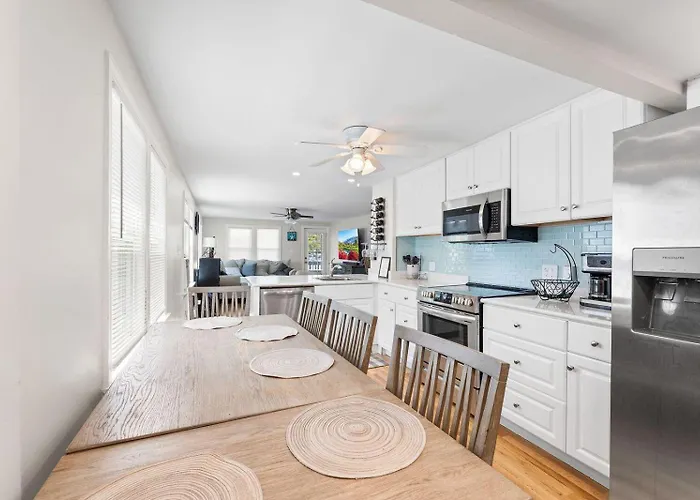 Copacabana House 5 Bedrooms Downtown Ocmd Holiday home *